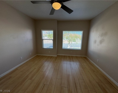 787 Fairway Drive - Photo Thumbnail 5