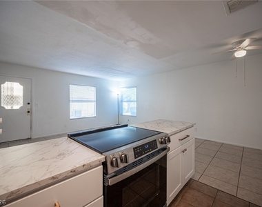 1428 Lorilyn Avenue - Photo Thumbnail 8