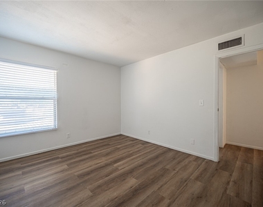 1428 Lorilyn Avenue - Photo Thumbnail 23