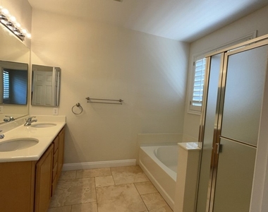 6043 Eganridge Court - Photo Thumbnail 5