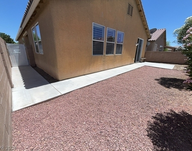 6043 Eganridge Court - Photo Thumbnail 11