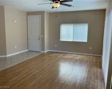 9303 Gilcrease Avenue - Photo Thumbnail 9