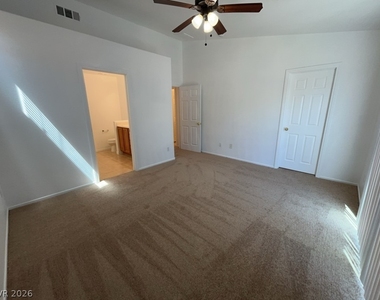 1205 Nevada Blaze Avenue - Photo Thumbnail 6