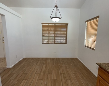 1205 Nevada Blaze Avenue - Photo Thumbnail 3