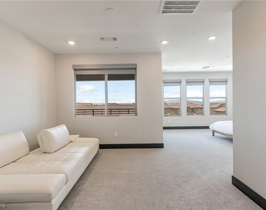 212 Carmel Sky Street - Photo Thumbnail 16