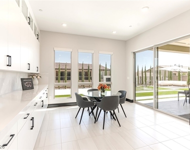 212 Carmel Sky Street - Photo Thumbnail 10