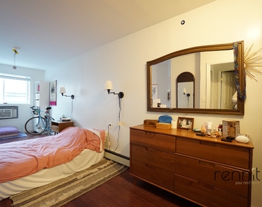 1022 Broadway - Photo Thumbnail 3