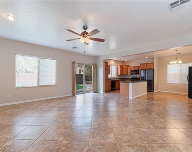 4405 Penguin Avenue - Photo Thumbnail 5