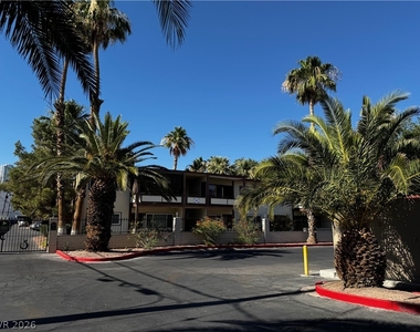 350 E Desert Inn Road - Photo Thumbnail 17