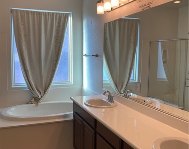 3432 Butterfly Bush Street - Photo Thumbnail 17