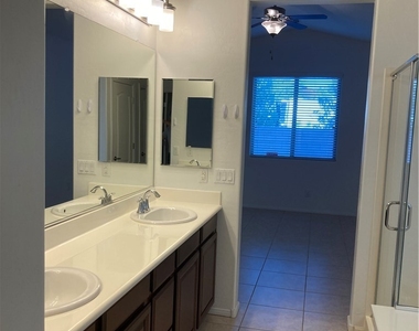 3432 Butterfly Bush Street - Photo Thumbnail 11