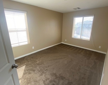 4926 Crimson Mare Road - Photo Thumbnail 10