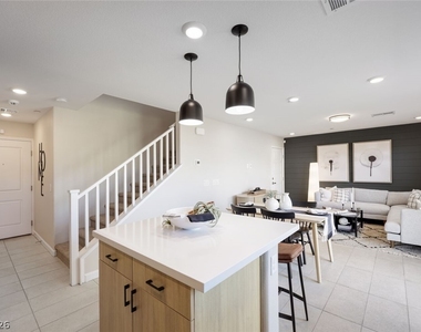 911 Cadence View Way - Photo Thumbnail 4