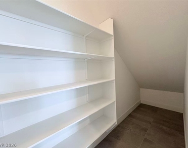 8044 Texas Hills Street - Photo Thumbnail 15