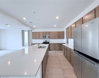 8044 Texas Hills Street - Photo Thumbnail 13