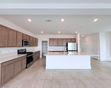 8044 Texas Hills Street - Photo Thumbnail 10