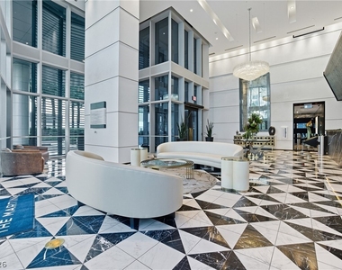 4471 Dean Martin Drive - Photo Thumbnail 2