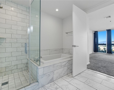 4471 Dean Martin Drive - Photo Thumbnail 15