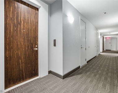 4471 Dean Martin Drive - Photo Thumbnail 3