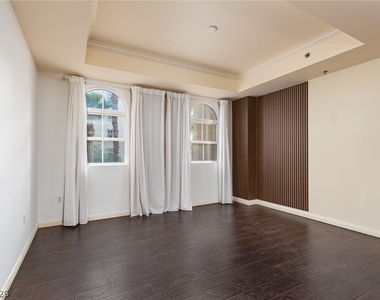 2405 W Serene Avenue - Photo Thumbnail 3