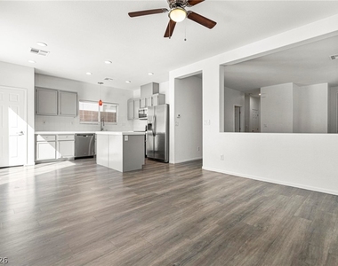 937 Lord Crewe Street - Photo Thumbnail 8