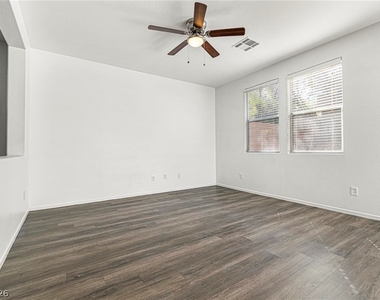 937 Lord Crewe Street - Photo Thumbnail 6