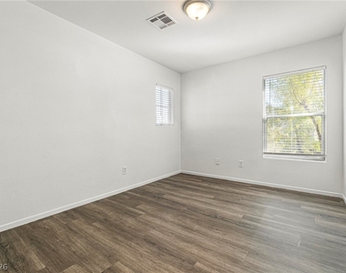 937 Lord Crewe Street - Photo Thumbnail 17