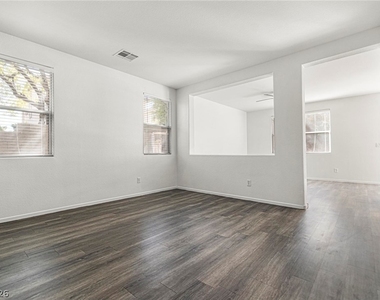 937 Lord Crewe Street - Photo Thumbnail 2
