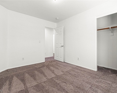 937 Lord Crewe Street - Photo Thumbnail 20