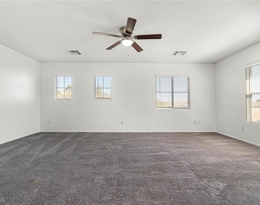 937 Lord Crewe Street - Photo Thumbnail 14
