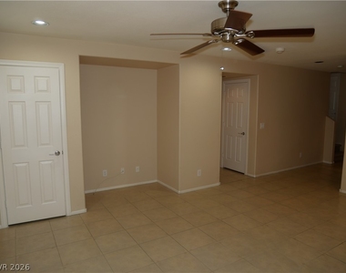 9112 Pearl Cotton Avenue - Photo Thumbnail 6