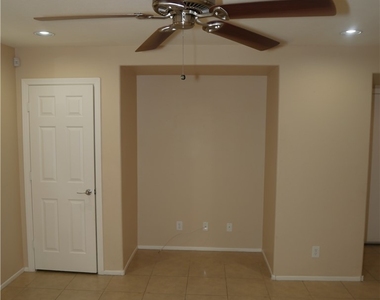 9112 Pearl Cotton Avenue - Photo Thumbnail 8