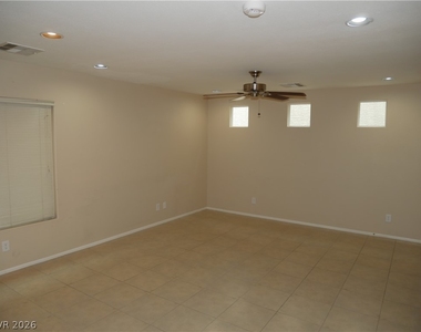 9112 Pearl Cotton Avenue - Photo Thumbnail 3
