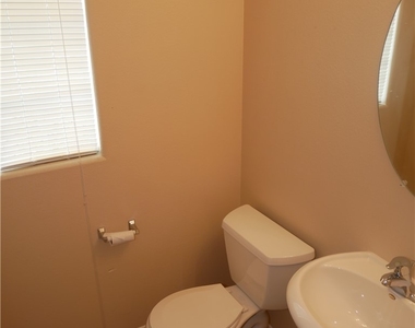 9112 Pearl Cotton Avenue - Photo Thumbnail 10