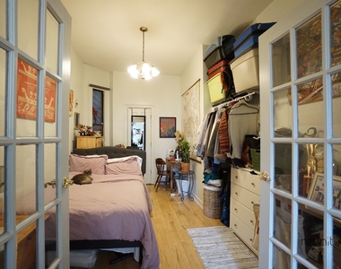 114 Walton Street - Photo Thumbnail 1