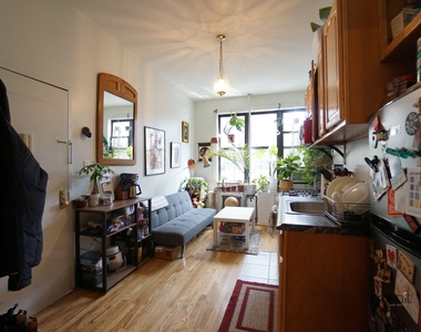 114 Walton Street - Photo Thumbnail 7