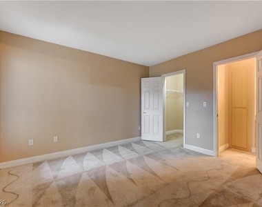 8000 W Badura Avenue - Photo Thumbnail 22