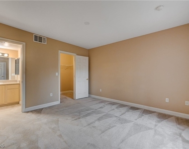 8000 W Badura Avenue - Photo Thumbnail 28