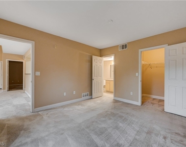 8000 W Badura Avenue - Photo Thumbnail 29