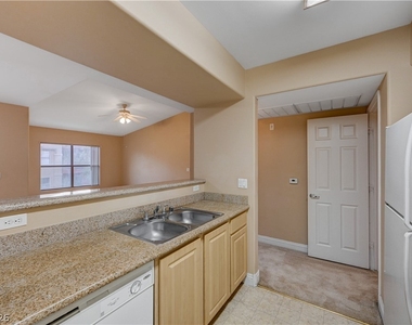 8000 W Badura Avenue - Photo Thumbnail 19