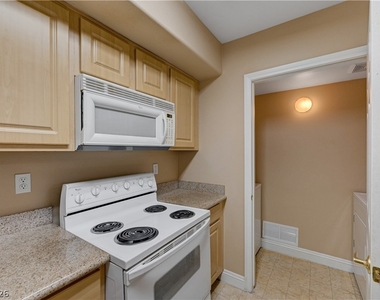 8000 W Badura Avenue - Photo Thumbnail 20