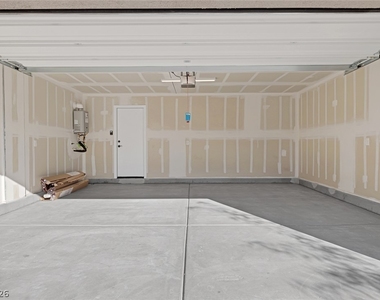 9514 Wayfarer Seek Court - Photo Thumbnail 34