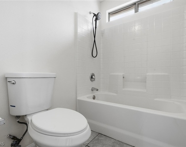 6526 Blooming Sun Court - Photo Thumbnail 16