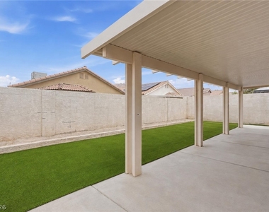 6526 Blooming Sun Court - Photo Thumbnail 5