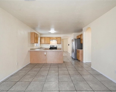 6526 Blooming Sun Court - Photo Thumbnail 11