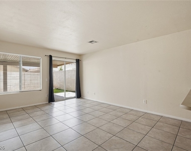 6526 Blooming Sun Court - Photo Thumbnail 12