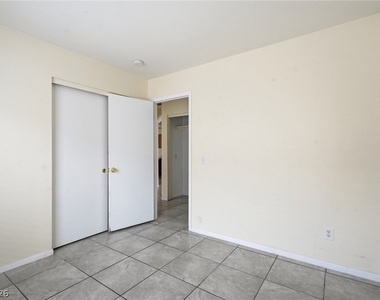 6526 Blooming Sun Court - Photo Thumbnail 21