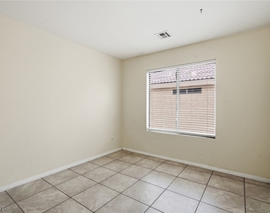 6526 Blooming Sun Court - Photo Thumbnail 20