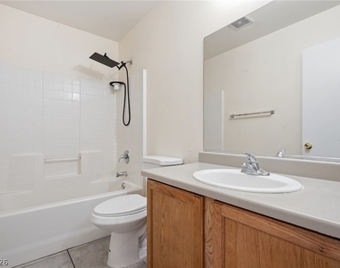 6526 Blooming Sun Court - Photo Thumbnail 19
