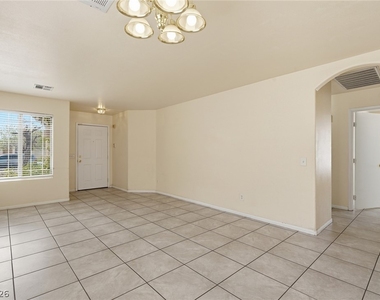 6526 Blooming Sun Court - Photo Thumbnail 6
